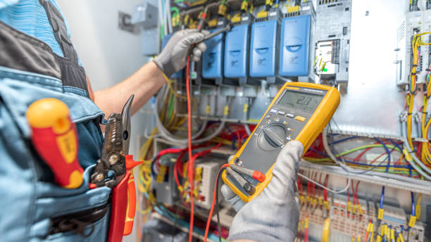 Best Emergency Electrical Repair  in Reedley, CA