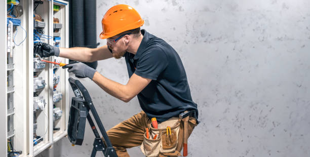 Best 24-Hour Electrician  in Reedley, CA